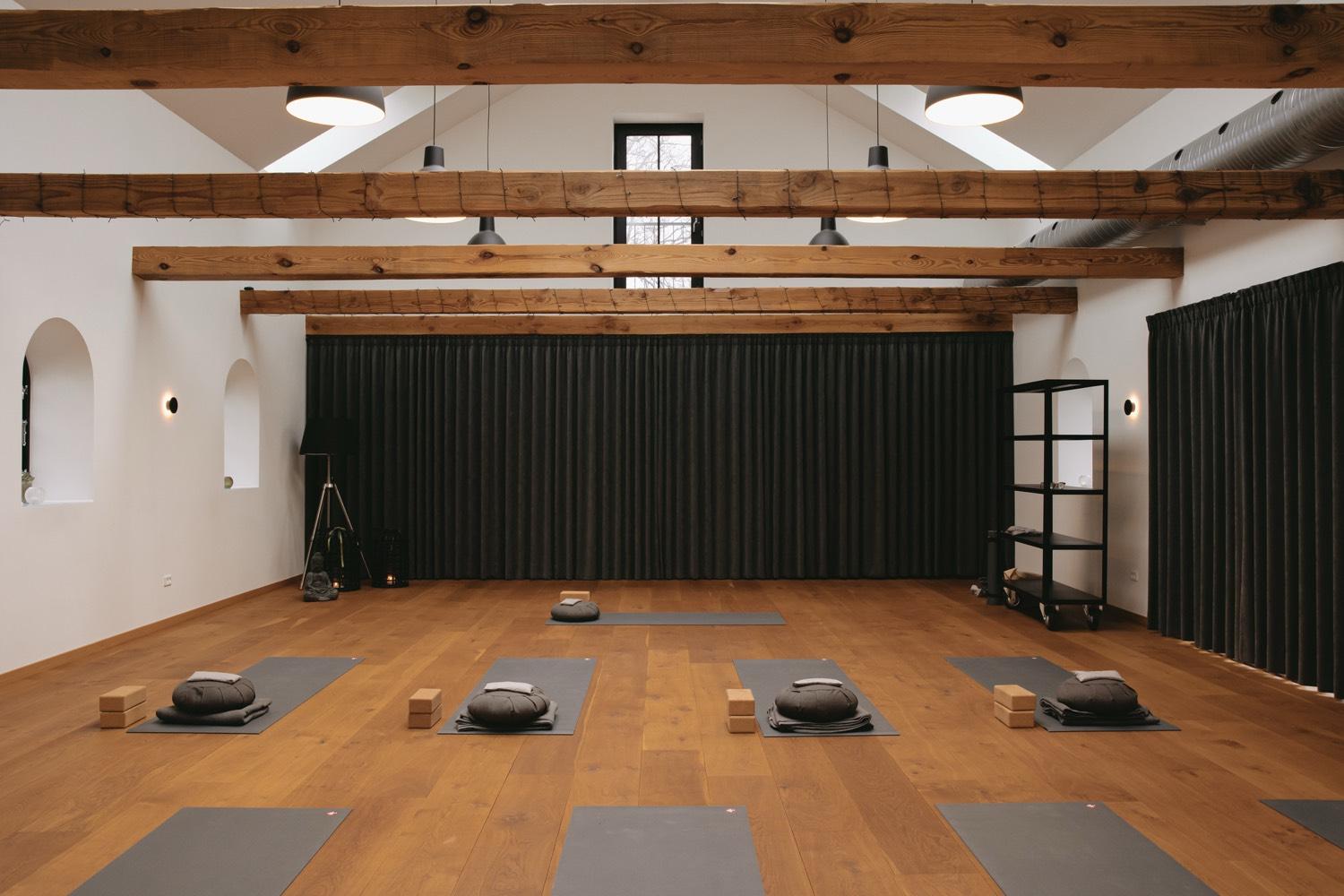 Yoga Workshop: Slip spændingerne - nakke & skuldre