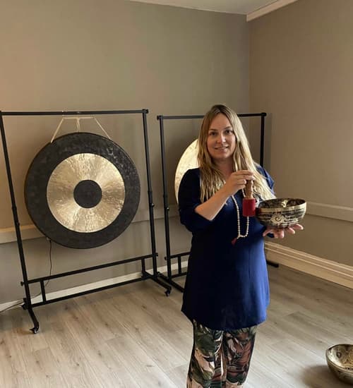 Kundaliniyoga med lång soundhealing