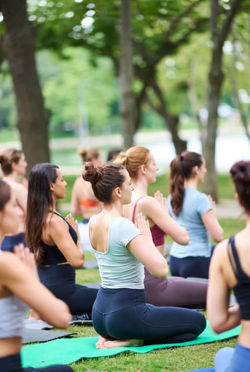 Utomhusyoga i Stureby