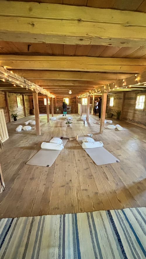 Fötter, fika & yoga - en förmiddag för hela dig