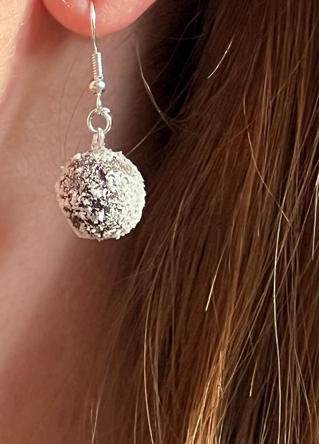 Chokladbollar (örhängen silver) inkl spårbar frakt